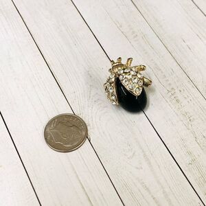 Crystal Gold Black Bug Pin‎